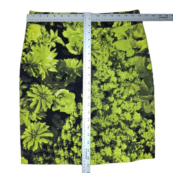 Y2K Michael Kors Black Floral Pencil Skirt Size 8 Lime Green Bold Print Workwear - Picture 4 of 6